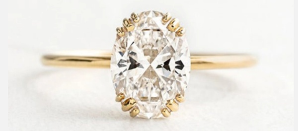 Oval Cut Vintage-Inspired Moissanite Ring